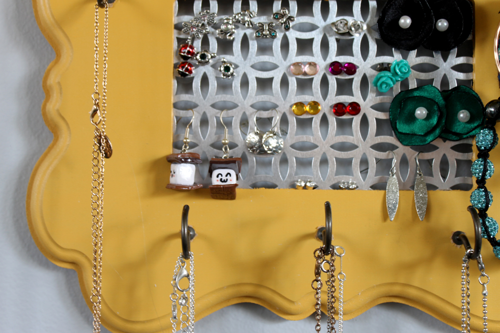 DIY Jewelry Organizer