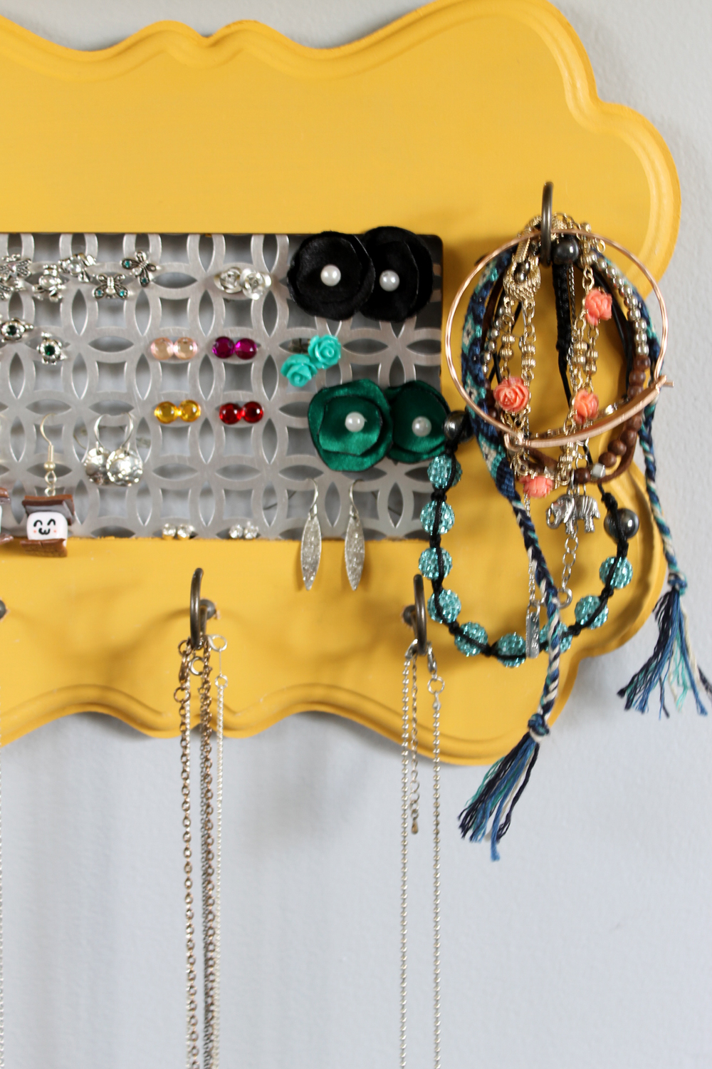 DIY Jewelry Organizer