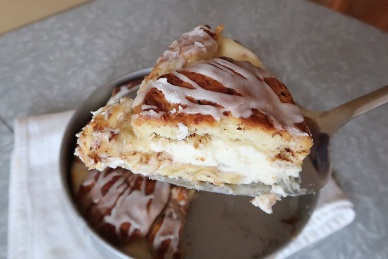 So Easy Cinnamon Roll Cheesecake Recipe